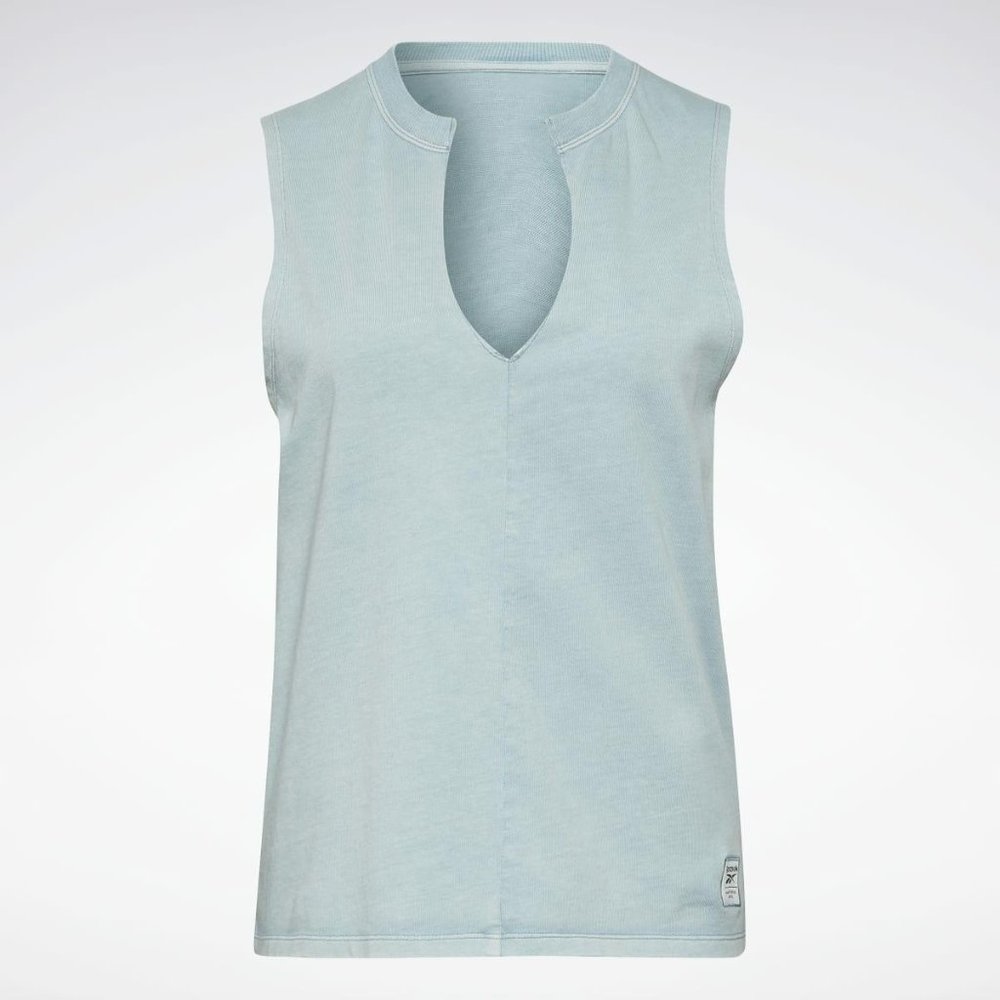 Brand New in Package Reebok Les Mills V-Neck Shirt Organic Cotton